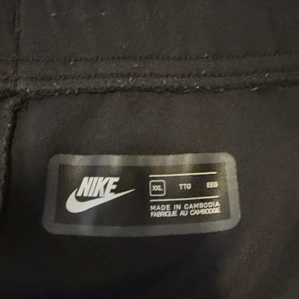 Mens Nike Tech Fleece Tracksuit (Black/Black) - Picture 12 of 13
